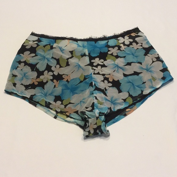 Lined Slinky Short Shorts - Picture 2 of 5